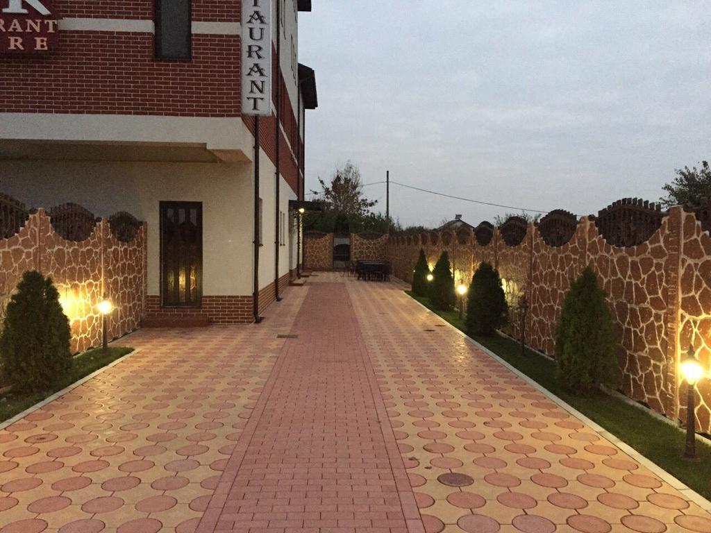 فندق Complex Azar غالات المظهر الخارجي الصورة